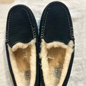 UGG Ansley Black Suede Sheepskin Moccasins Slippers Uggs Size US 10 Women NWOB